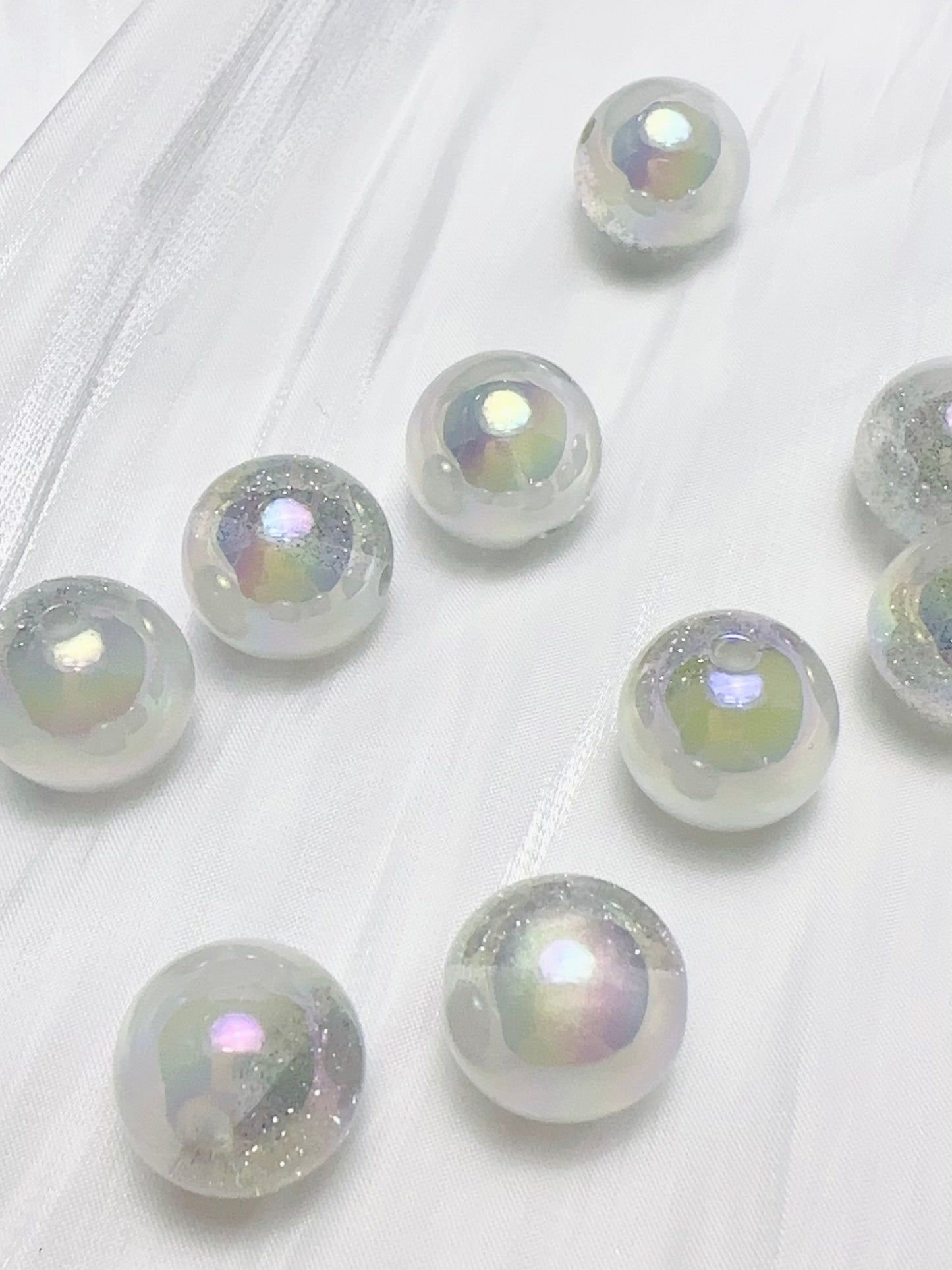キャツアイレジンビーズ 16mm
